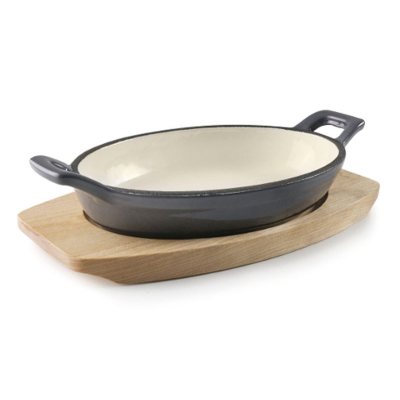 Enamel Finshed Oval Casserole Dish with Wooden Base 17.5cm