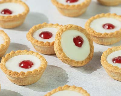 Lots of bakewell tarts
