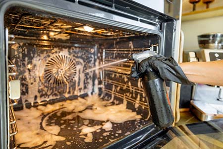 An oven been cleaned