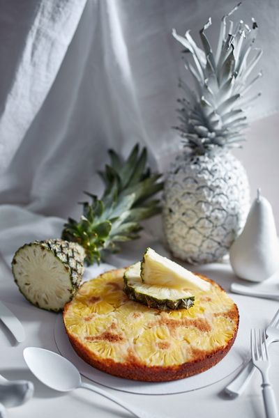 Image of a pineapple with a pineapple cake