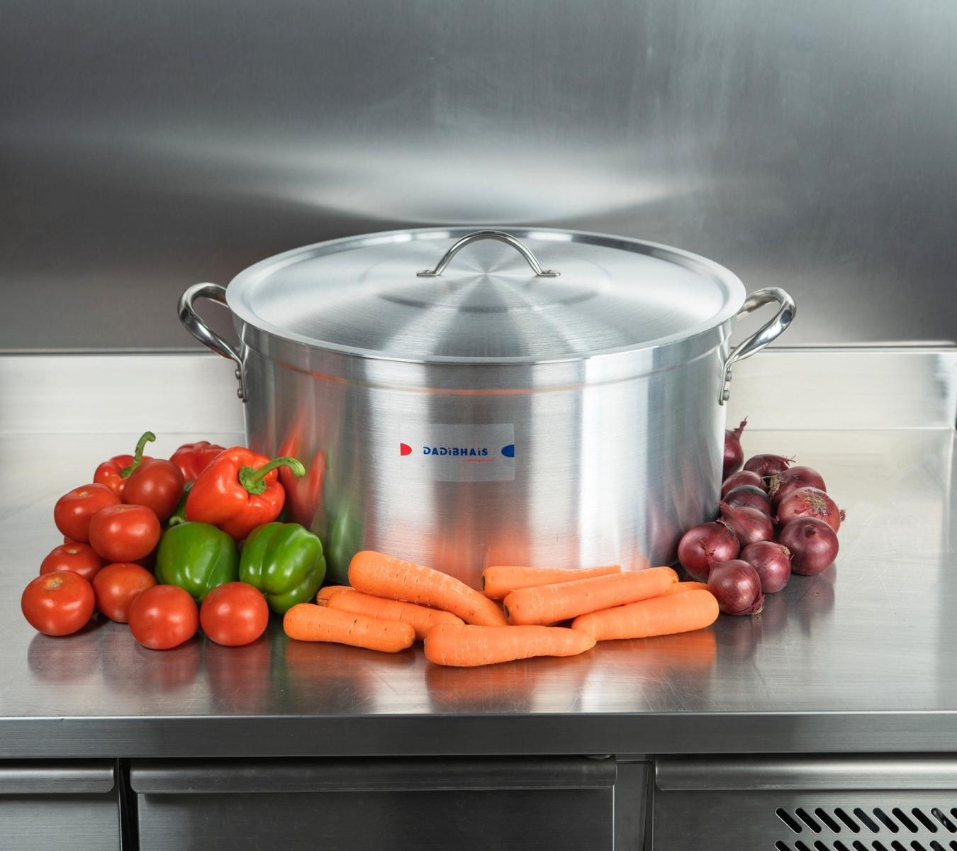Casserole pan with vegetables