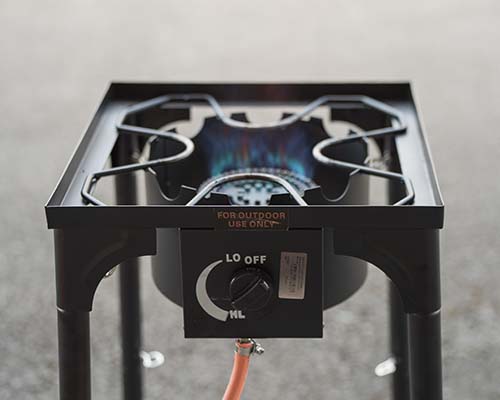 Outdoor cooking burners