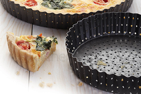 Cake tin with a flan