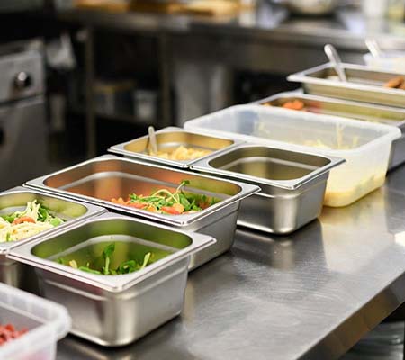 Gastronorm containers with food