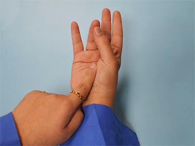 Hands in position 4 Hands in position 4